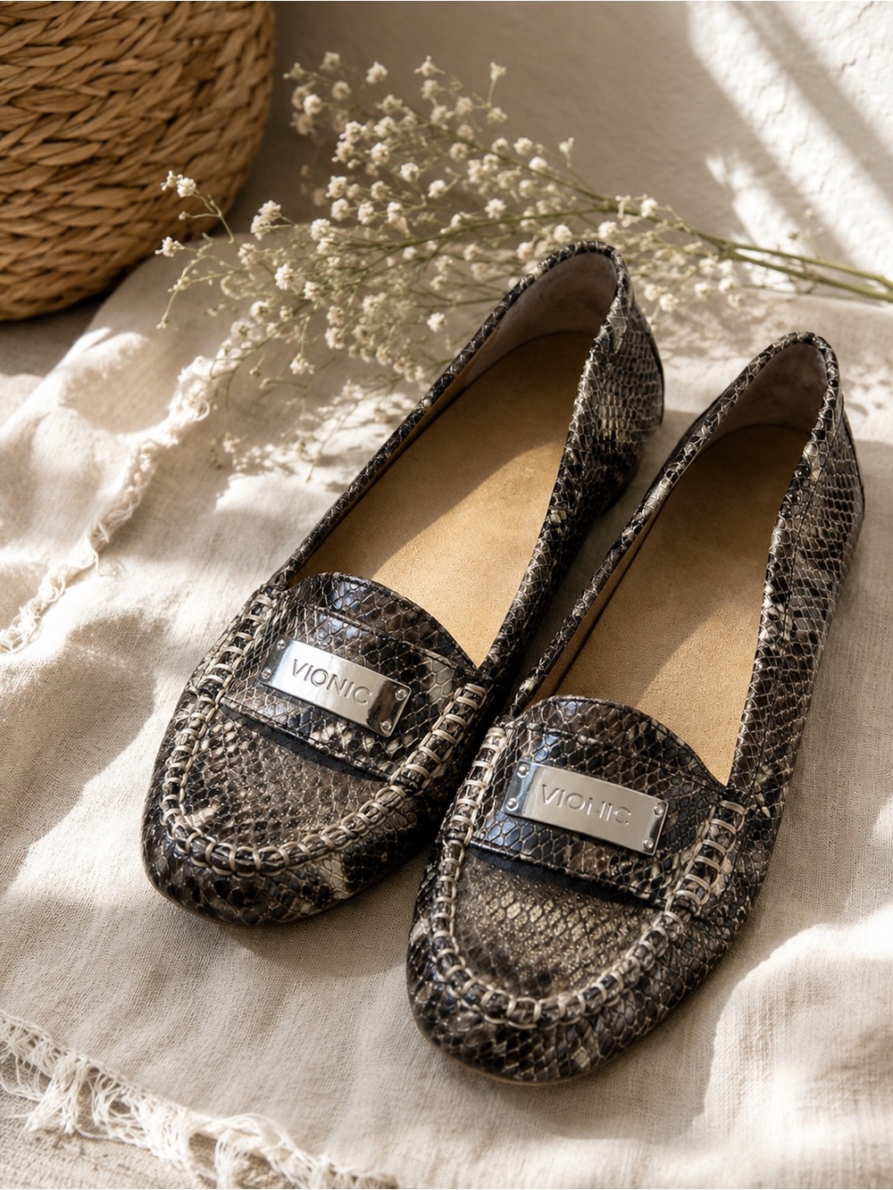 Vionic Sydney Loafers Womens 6.5 Snake Print Comfort Orthotic Slip On Flats